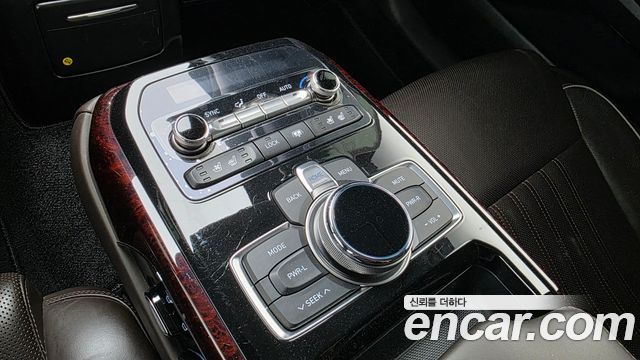 Genesis EQ900 2016 — photo 28