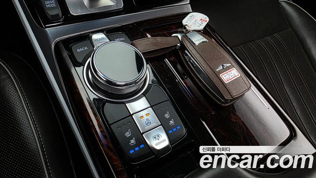 Genesis EQ900 2016 — photo 29