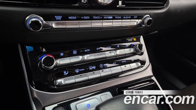 Genesis EQ900 2016 — photo 32