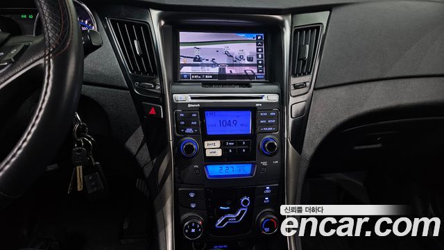 Hyundai Sonata 2012 — photo 16
