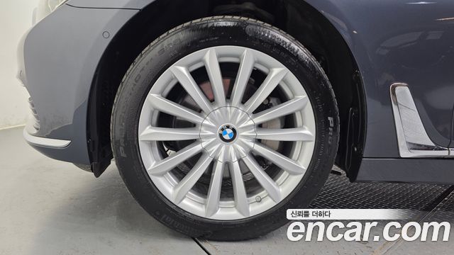 BMW 7-Series 2016 — photo 5