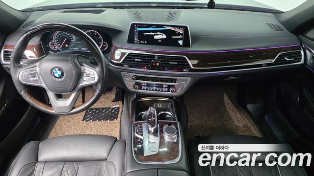 BMW 7-Series 2016 — photo 7