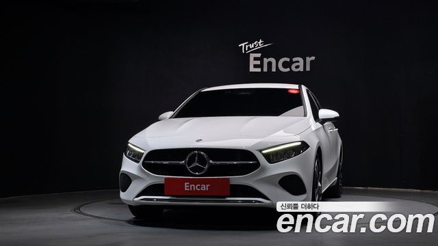 Mercedes-Benz A-Class 2024 — photo 3