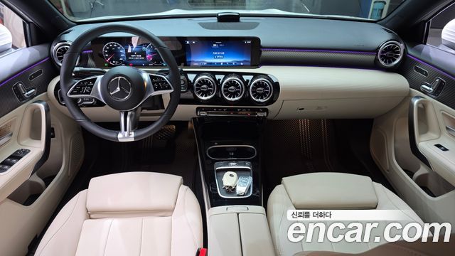 Mercedes-Benz A-Class 2024 — photo 10