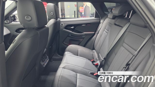 Land Rover Range Rover Evoque 2026 — photo 4