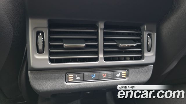 Land Rover Range Rover Evoque 2026 — photo 18