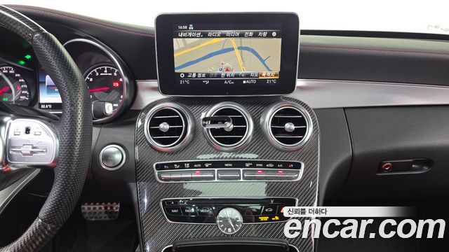 Mercedes-Benz C-Class 2018 — photo 20