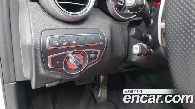 Mercedes-Benz C-Class 2018 — photo 25