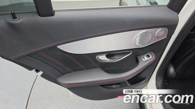 Mercedes-Benz C-Class 2018 — photo 15