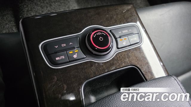 Kia K7 2013 — photo 20