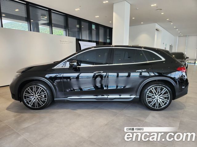 Mercedes-Benz EQE 2025 — photo 8