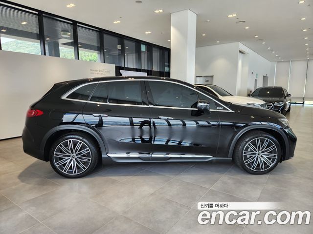 Mercedes-Benz EQE 2025 — photo 9