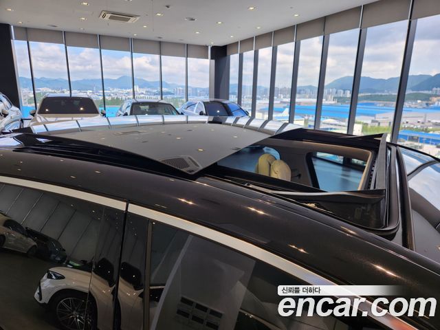 Mercedes-Benz EQE 2025 — photo 11