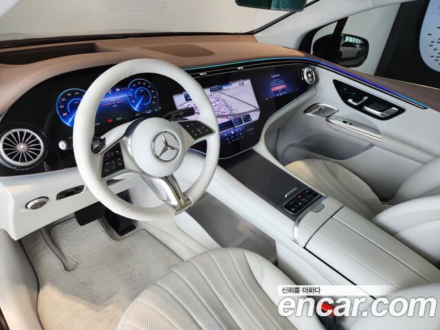 Mercedes-Benz EQE 2025 — photo 12