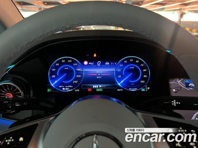 Mercedes-Benz EQE 2025 — photo 13