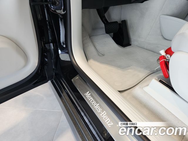 Mercedes-Benz EQE 2025 — photo 20