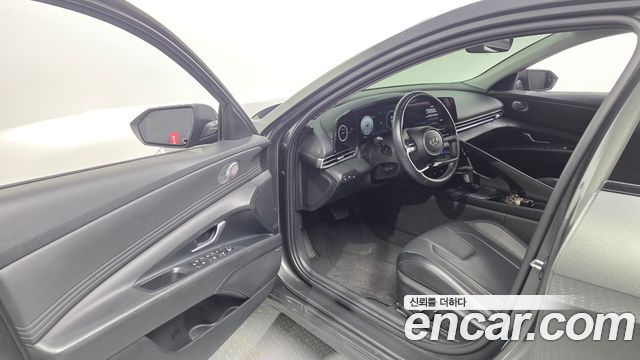 Hyundai AVANTE 2023 — photo 13