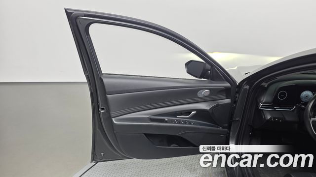 Hyundai AVANTE 2023 — photo 14