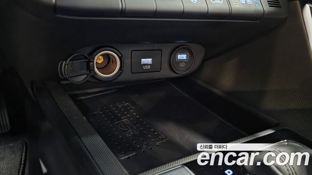 Hyundai AVANTE 2023 — photo 31