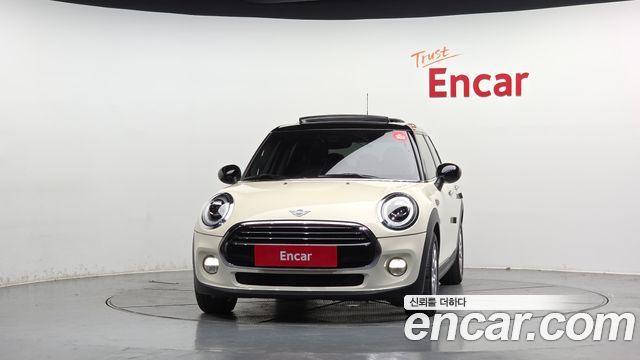 Mini Cooper 2019 — photo 3