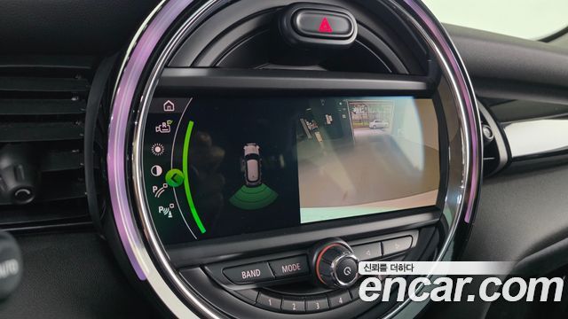 Mini Cooper 2019 — photo 21