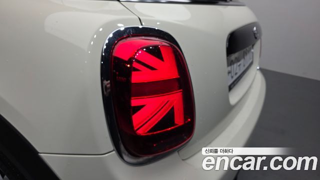Mini Cooper 2019 — photo 9