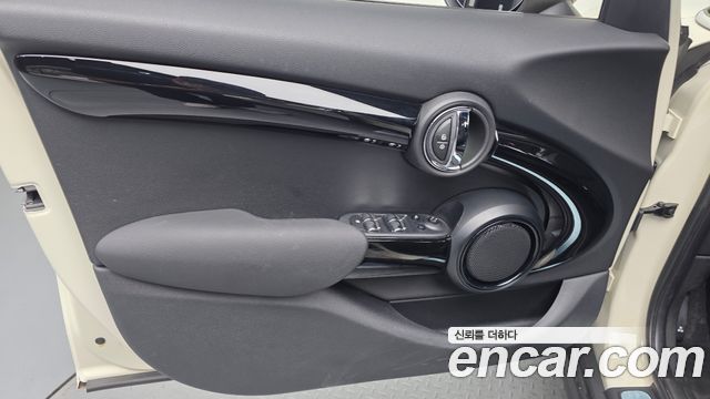 Mini Cooper 2019 — photo 14