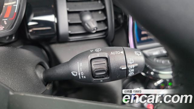 Mini Cooper 2019 — photo 27