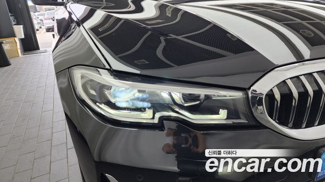 BMW 3-Series 2022 — photo 8