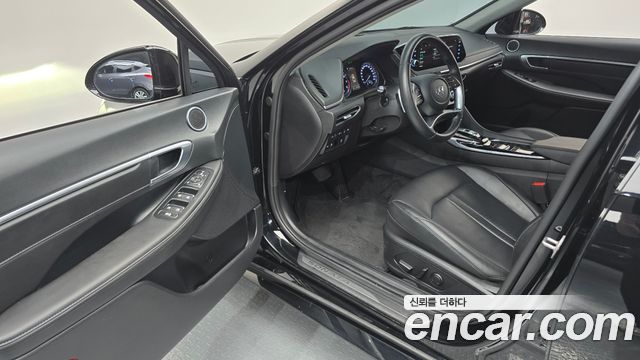 Hyundai Sonata 2023 — photo 13