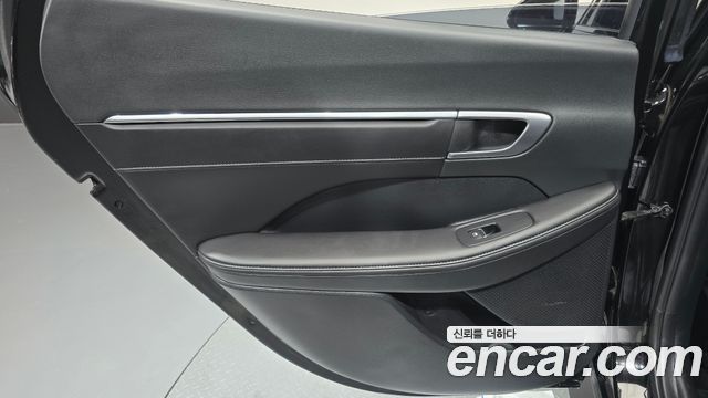 Hyundai Sonata 2023 — photo 15