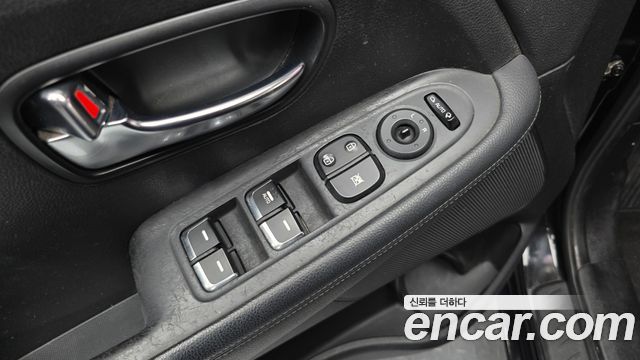 Kia Carens 2014 — photo 21