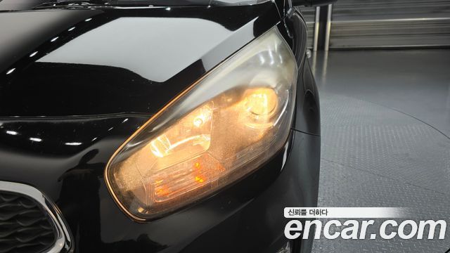 Kia Carens 2014 — photo 8