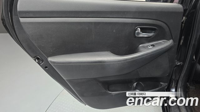 Kia Carens 2014 — photo 15