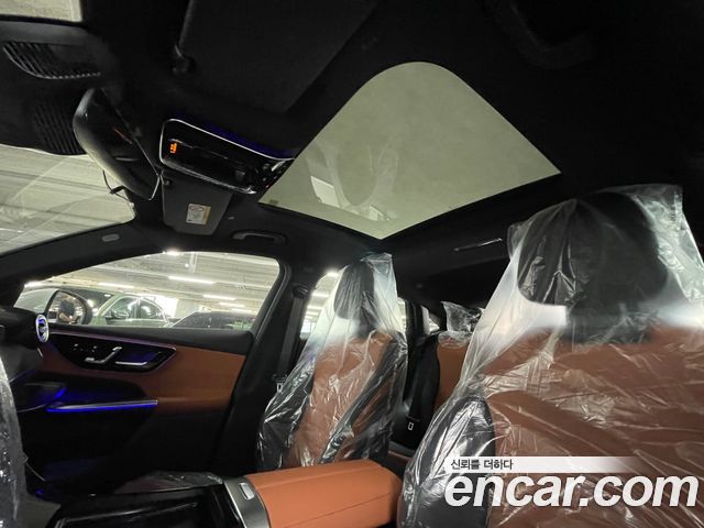 Mercedes-Benz GLC-Class 2026 — photo 10