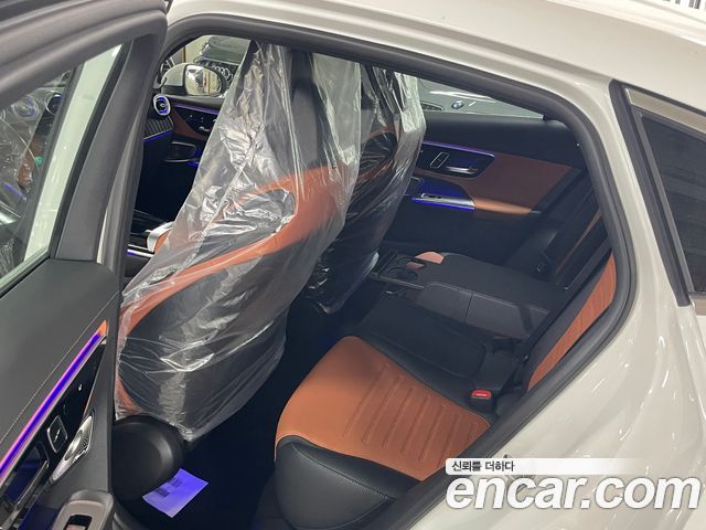 Mercedes-Benz GLC-Class 2026 — photo 11