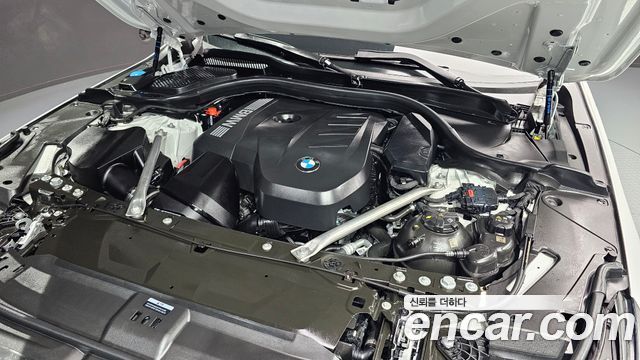 BMW 5-Series 2025 — photo 6
