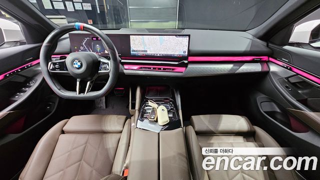 BMW 5-Series 2025 — photo 10