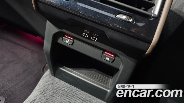 BMW 5-Series 2025 — photo 18