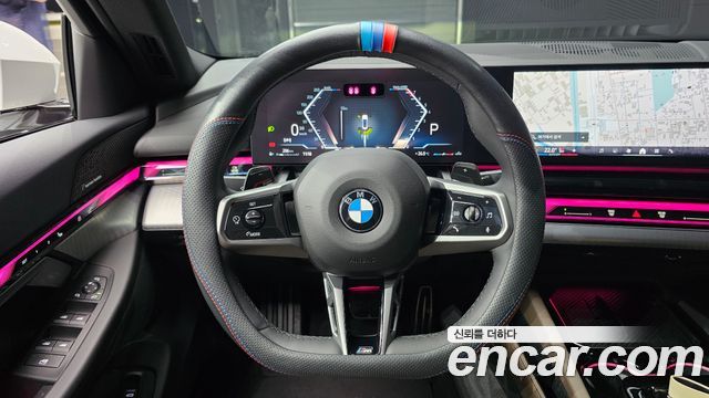BMW 5-Series 2025 — photo 20