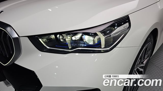 BMW 5-Series 2025 — photo 8