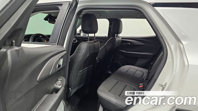 ChevroletGMDaewoo Trailblazer 2022 — photo 17