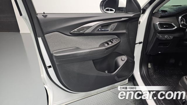 ChevroletGMDaewoo Trailblazer 2022 — photo 14