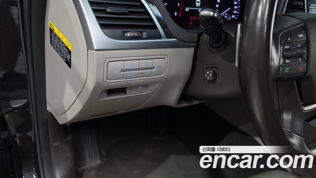 Genesis G80 2018 — photo 24