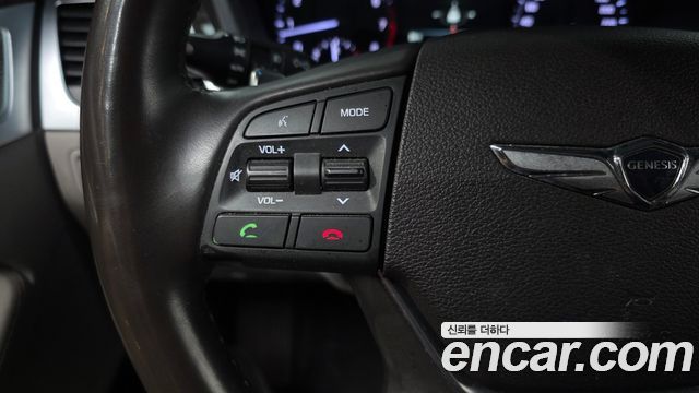Genesis G80 2018 — photo 27