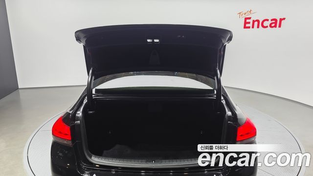 Genesis G80 2018 — photo 29