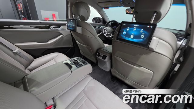 Genesis G80 2018 — photo 31