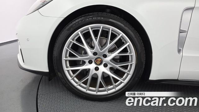 Porsche Panamera 2021 — photo 5