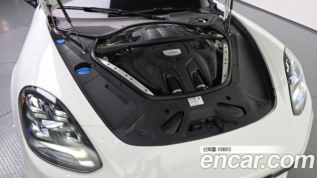 Porsche Panamera 2021 — photo 6