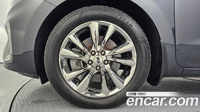 Kia Canival 2019 — photo 5
